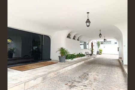 Apartamento para alugar com 75m², 2 quartos e 2 vagasEntrada do edifício
