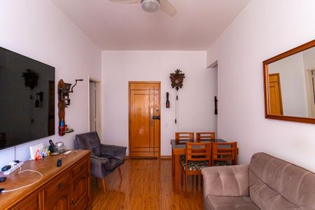 Apartamento à venda com 76m², 2 quartos e 1 vagaSala