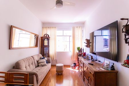 Apartamento à venda com 76m², 2 quartos e 1 vagaSala