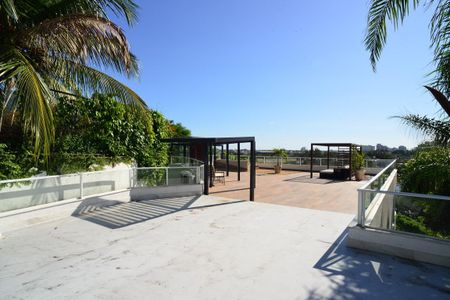 Casa de condomínio à venda com 850m², 4 quartos e 6 vagasRooftop