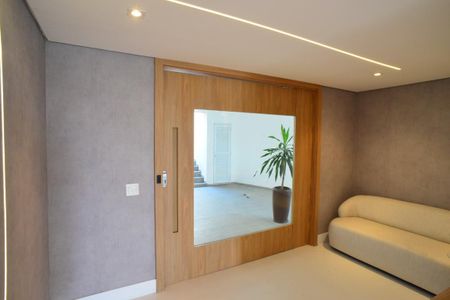 Casa de condomínio à venda com 850m², 4 quartos e 6 vagasHall Social