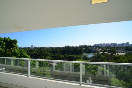 Casa de condomínio à venda com 850m², 4 quartos e 6 vagasVaranda