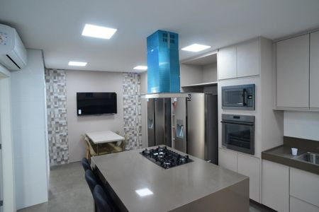 Casa de condomínio à venda com 850m², 4 quartos e 6 vagasCozinha