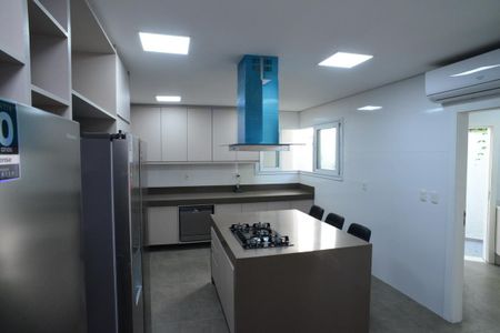 Casa de condomínio à venda com 850m², 4 quartos e 6 vagasCozinha