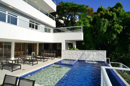Casa de condomínio à venda com 850m², 4 quartos e 6 vagasPiscina