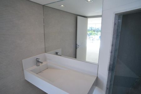 Casa de condomínio à venda com 850m², 4 quartos e 6 vagasBanheiro de Apoio Piscina