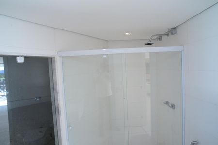 Casa de condomínio à venda com 850m², 4 quartos e 6 vagasBanheiro de Apoio Piscina