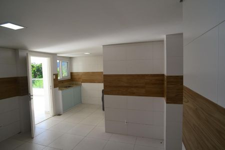 Casa de condomínio à venda com 850m², 4 quartos e 6 vagasLavanderia