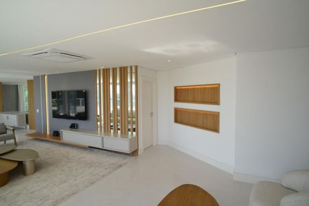 Casa de condomínio à venda com 850m², 4 quartos e 6 vagasSala 1