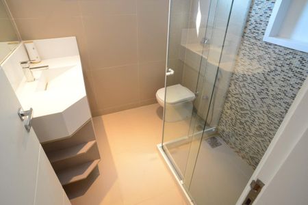 Casa de condomínio à venda com 850m², 4 quartos e 6 vagasBanheiro Suíte 1