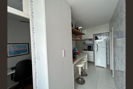 Apartamento à venda com 65m², 2 quartos e 1 vagaCozinha