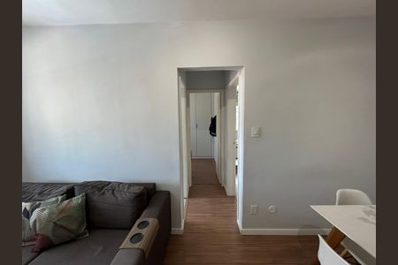 Apartamento à venda com 65m², 2 quartos e 1 vagaCorredor