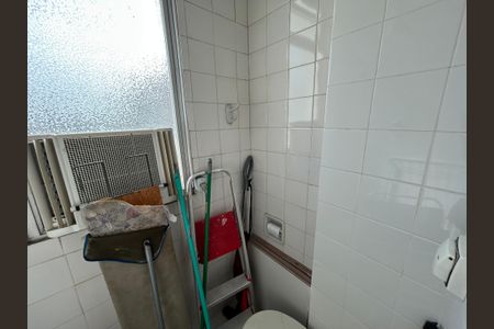 Apartamento à venda com 65m², 2 quartos e 1 vagaBanheiro de serviço