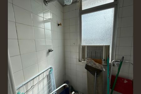 Apartamento à venda com 65m², 2 quartos e 1 vagaBanheiro de serviço