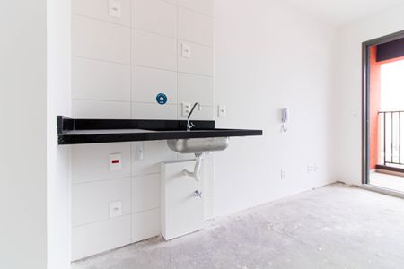 Cozinha de apartamento para alugar com 1 quarto, 32m² em Pompeia, São Paulo
