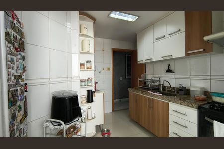 Apartamento à venda com 136m², 2 quartos e 2 vagasCozinha e Área de Serviço 