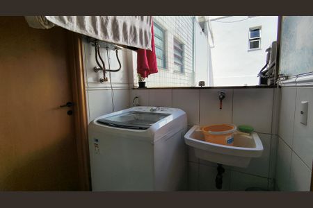 Apartamento à venda com 136m², 2 quartos e 2 vagasCozinha e Área de Serviço 