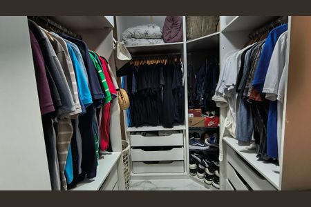 Apartamento à venda com 136m², 2 quartos e 2 vagasCloset da Suíte 
