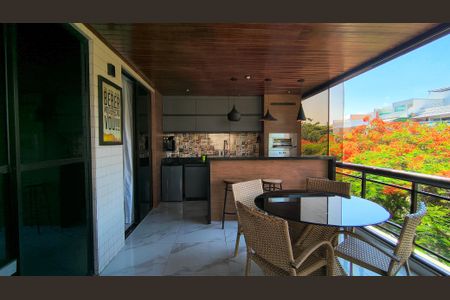 Apartamento à venda com 136m², 2 quartos e 2 vagasVaranda