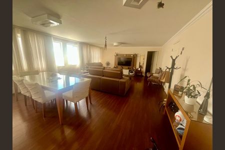 Apartamento à venda com 3 quartos, 209m² em Higienópolis, São Paulo