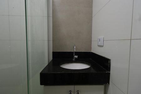 Apartamento para alugar com 38m², 2 quartos e sem vagaBanheiro