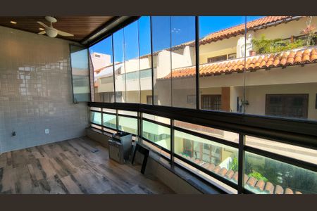 Apartamento à venda com 92m², 3 quartos e 2 vagas Apartamento à venda com 92m², 3 quartos e 2 vagasVaranda