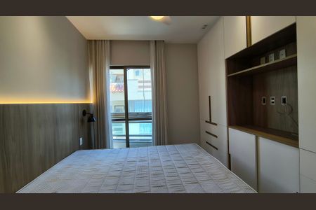 Apartamento à venda com 92m², 3 quartos e 2 vagas Apartamento à venda com 92m², 3 quartos e 2 vagasSuíte