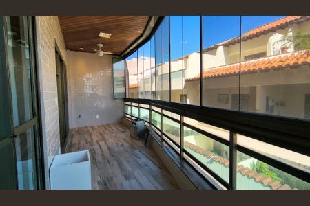 Apartamento à venda com 92m², 3 quartos e 2 vagas Apartamento à venda com 92m², 3 quartos e 2 vagasVaranda