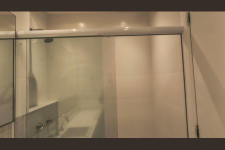 Apartamento à venda com 92m², 3 quartos e 2 vagas Apartamento à venda com 92m², 3 quartos e 2 vagasBanheiro Social