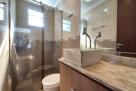 Apartamento à venda com 70m², 2 quartos e 1 vaga Apartamento à venda com 70m², 2 quartos e 1 vagaBanheiro da Suíte