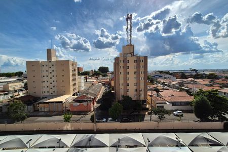 Vista da Sala  de apartamento à venda com 2 quartos, 70m² em São Bernardo, Campinas