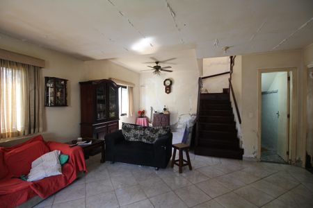 Casa de condomínio à venda com 206m², 4 quartos e 3 vagasSala