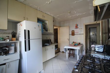 Casa de condomínio à venda com 206m², 4 quartos e 3 vagasCozinha