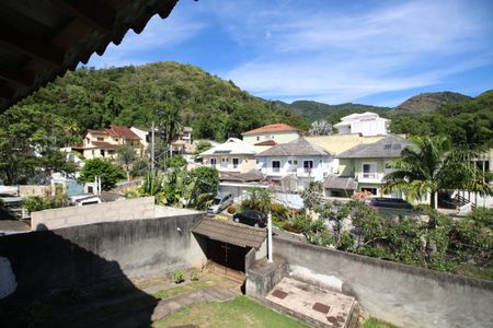 Casa de condomínio à venda com 206m², 4 quartos e 3 vagasQuarto 2 - Vista