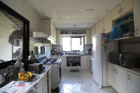 Casa de condomínio à venda com 206m², 4 quartos e 3 vagasCozinha