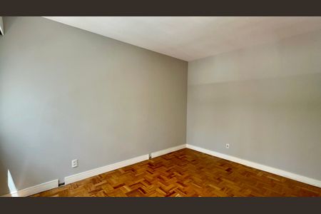 Apartamento à venda com 160m², 3 quartos e 1 vagaQuarto 2