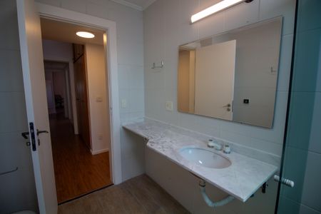 Apartamento à venda com 142m², 3 quartos e 3 vagasBanheiro da Suíte