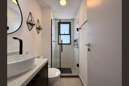 Apartamento à venda com 71m², 2 quartos e 1 vaga Apartamento à venda com 71m², 2 quartos e 1 vagaBanheiro Suite 1