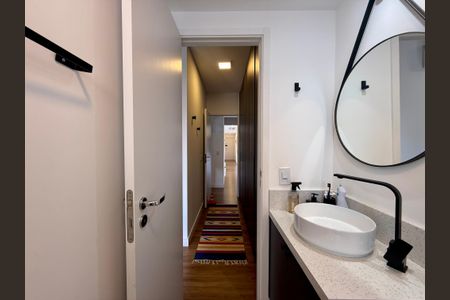 Apartamento à venda com 71m², 2 quartos e 1 vaga Apartamento à venda com 71m², 2 quartos e 1 vagaBanheiro Suite 1