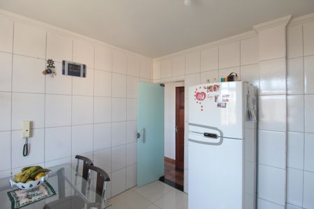 Apartamento para alugar com 46m², 2 quartos e 1 vagaCozinha e Área de Serviço