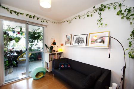 Sala de estar de kitnet/studio à venda com 1 quarto, 40m² em Perdizes, São Paulo