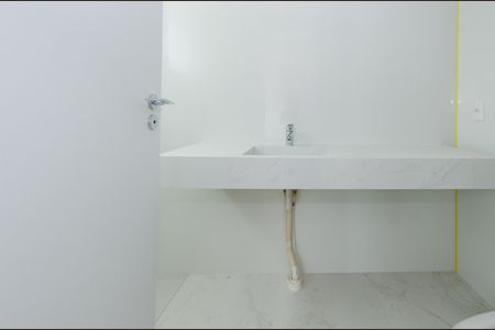 Apartamento à venda com 70m², 2 quartos e 2 vagasBanheiro suíte 2