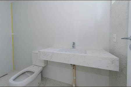 Apartamento à venda com 70m², 2 quartos e 2 vagasBanheiro suíte 1