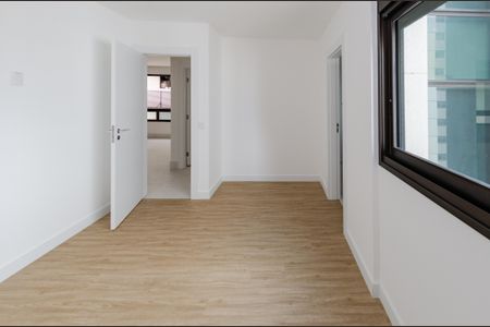 Apartamento à venda com 70m², 2 quartos e 2 vagasSuíte 1