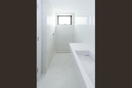 Apartamento à venda com 70m², 2 quartos e 2 vagasBanheiro suíte 2