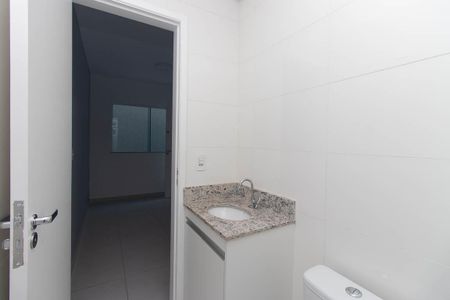 Banheiro de apartamento para alugar com 2 quartos, 40m² em Vila Isolina Mazzei, São Paulo