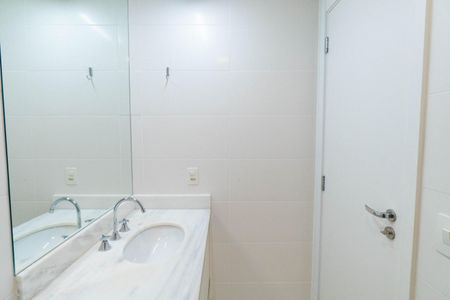 Banheiro da Suíte de apartamento para alugar com 1 quarto, 47m² em Vila Clementino, São Paulo