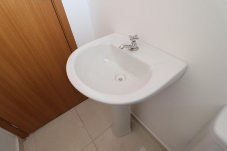 Casa de condomínio para alugar com 65m², 2 quartos e 1 vagaLavabo