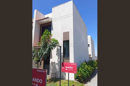 Casa de condomínio para alugar com 65m², 2 quartos e 1 vagaFachada