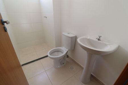 Casa de condomínio para alugar com 65m², 2 quartos e 1 vagaBanheiro